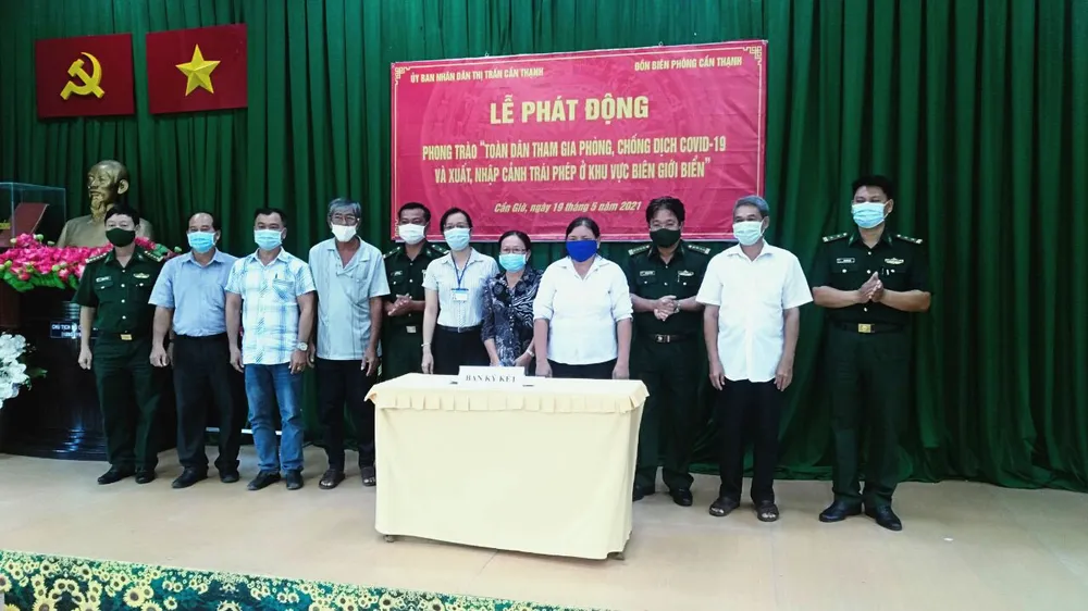 Phát động phong trào “Toàn dân tham gia phòng, chống dịch Covid-19 và xuất, nhập cảnh trái phép” ở khu vực biên giới biển ảnh 2