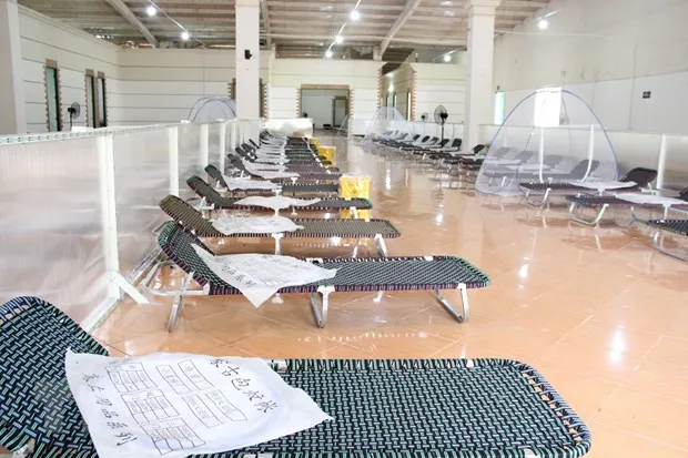 Bên trong khu điều trị Covid-19 GSI 1.400 giường tại thị xã Bến Cát. Ảnh: TTXVN