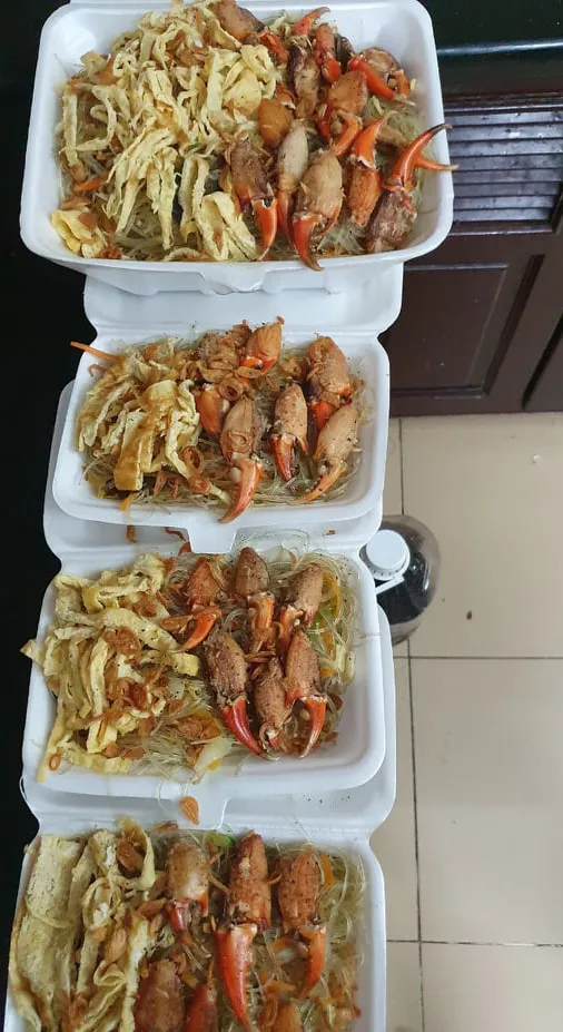 Cư dân chung cư giúp nhau vượt dịch ảnh 6