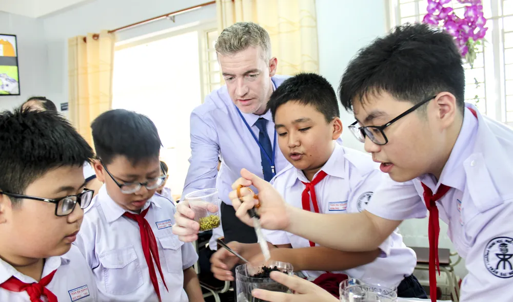 Công ty EMG đưa ra kế hoạch, phương pháp dạy học trực tuyến ảnh 1