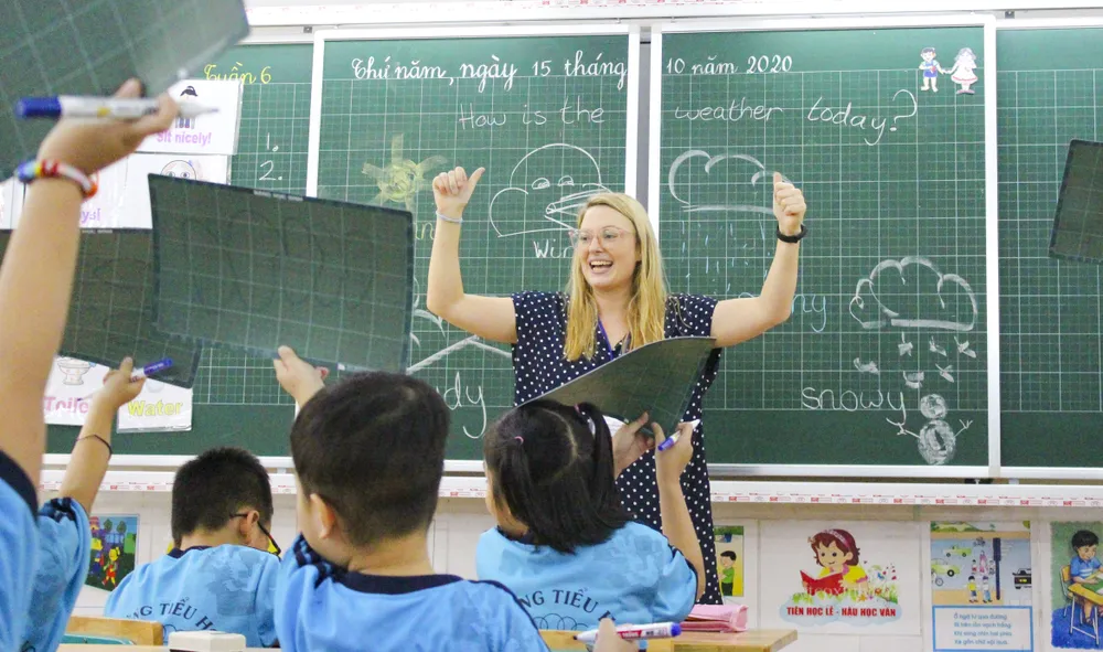 Một tiết học Tiếng Anh Tích hợp tại Trường Tiểu học Hòa Bình