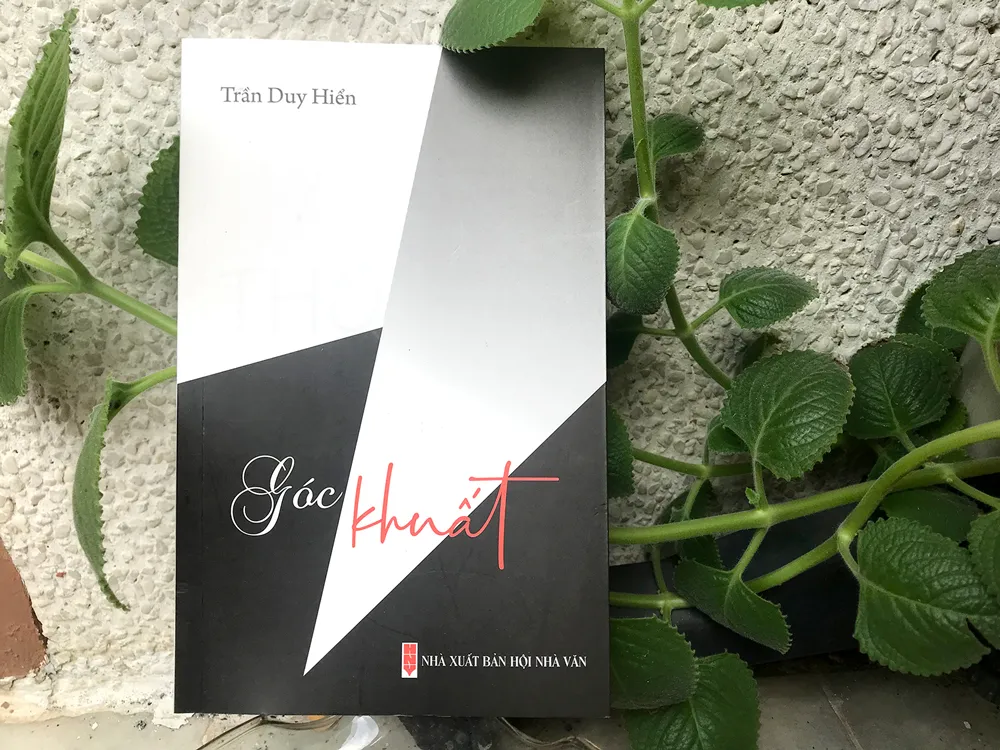 Góc khuất: ân cần những lời bỏ quên ảnh 1