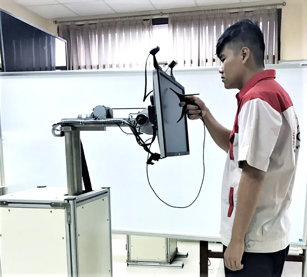 Trường nghề đẩy mạnh số hóa ảnh 1