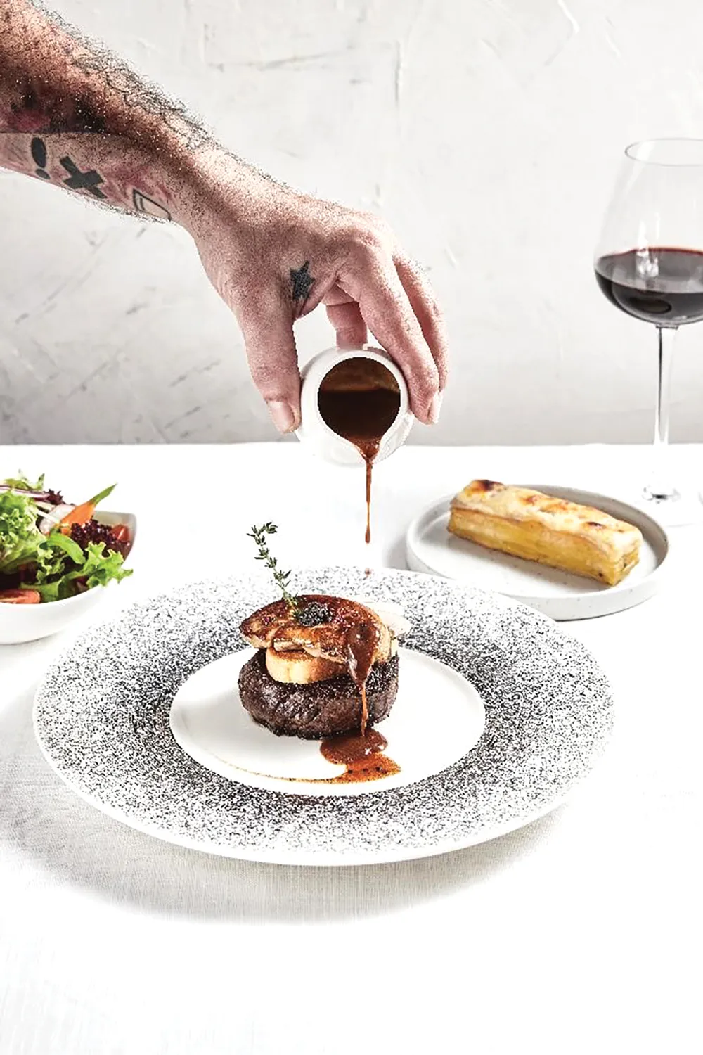 Thưởng thức ẩm thực Pháp tại nhà hàng Ruby - Almaz giữa lòng Hà Nội ảnh 1