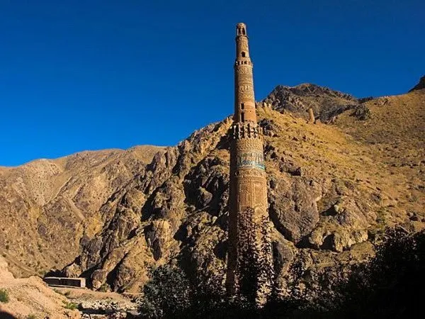 Tháp giáo đường ở Jam, tỉnh Ghor, được xây dựng từ hồi thế kỷ 12 và đã được UNESCO công nhận là một Di sản thế giới vào năm 2002. Nguồn: Telegraph/ TTXVN