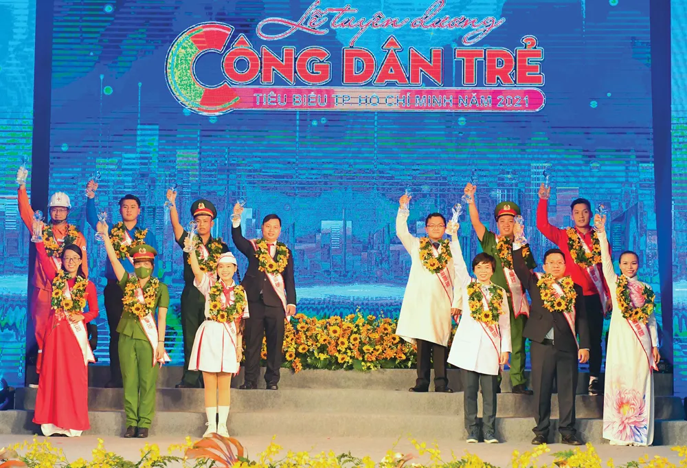 Ngời ngời rực sáng tương lai ảnh 1