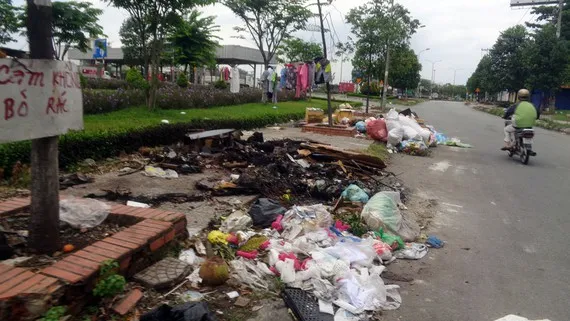 Đoạn đường hết nhếch nhác và ô nhiễm ảnh 1