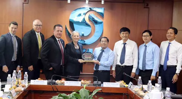 Lãnh đạo SAWACO và Ủy ban Dịch vụ công ích San Francisco tại buổi gặp mặt