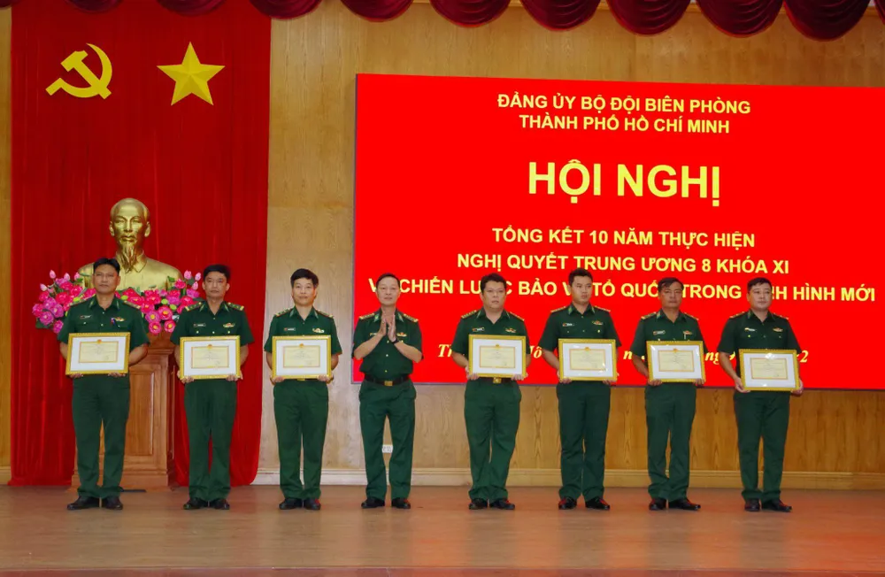 BĐBP TPHCM tổng kết 10 năm thực hiện Nghị quyết Trung ương 8 về “Chiến lược bảo vệ Tổ quốc trong tình hình mới” ảnh 2