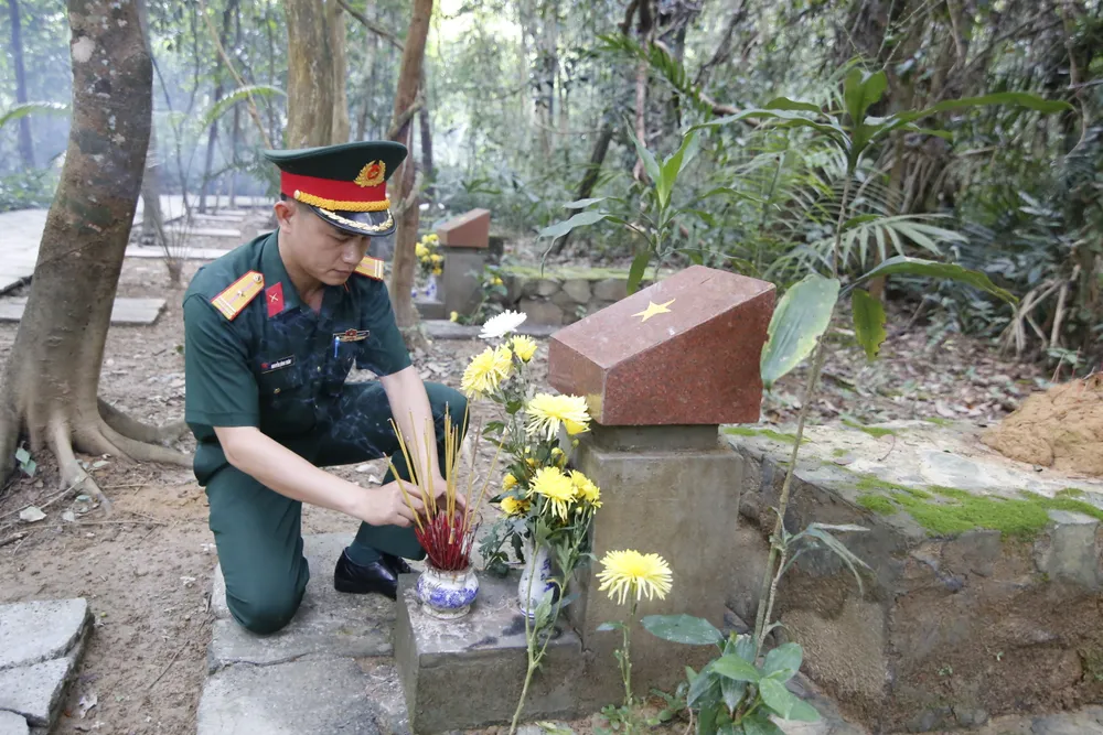 Chuyện ở khu dự trữ sinh quyển thế giới - Bài 2: Đội bảo vệ “đỏ” ở di tích Trung ương Cục miền Nam ảnh 2