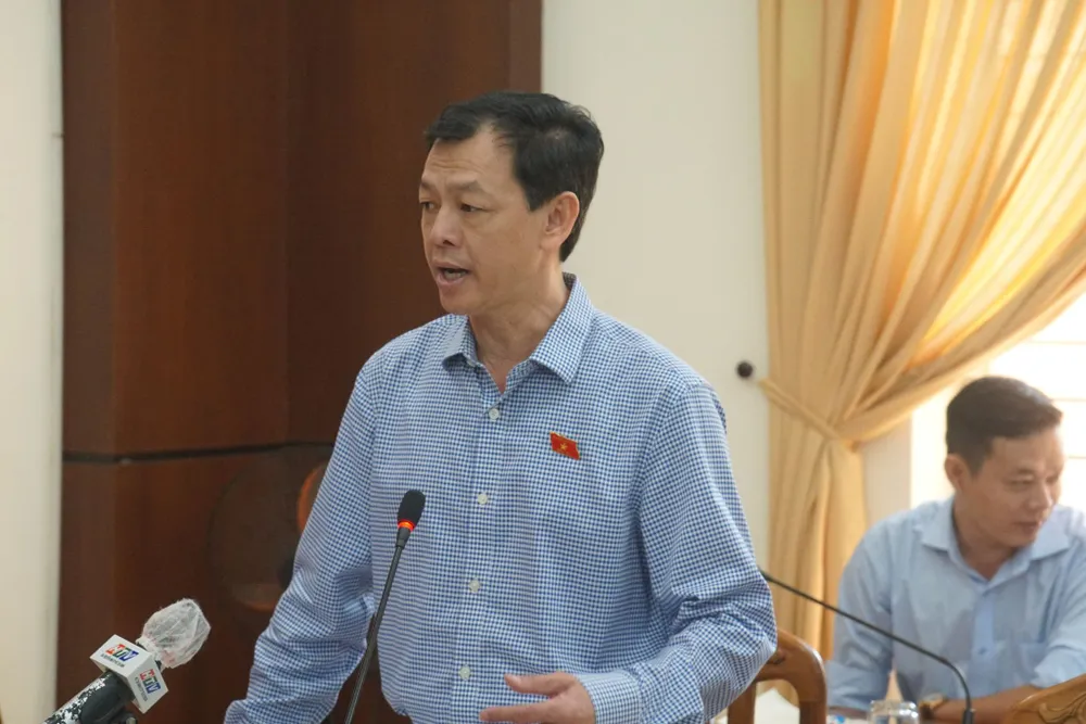 TS-BS Nguyễn Tri Thức thông tin tại buổi giám sát