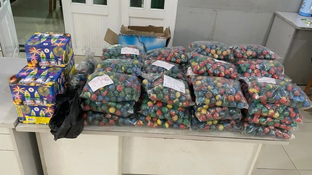 Tang vật pháo nổ thu giữ 