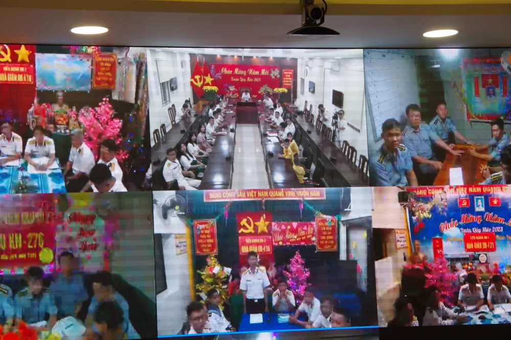 Buổi chúc tết trực tuyến tại điểm cầu Bộ Tư lệnh Vùng và các điểm nhà giàn DK1