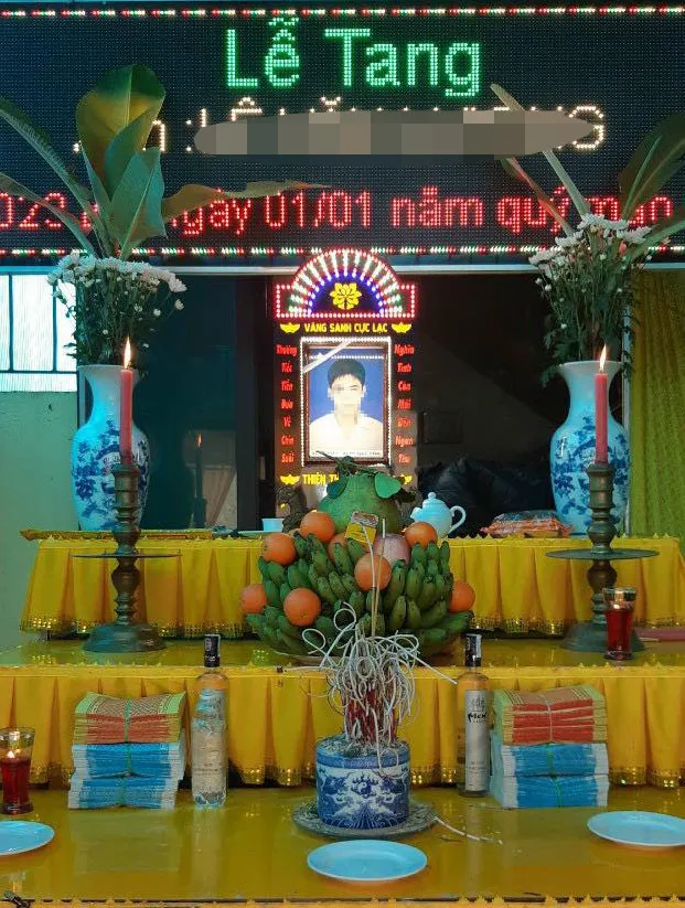 Đám tang anh L. do pháo nổ