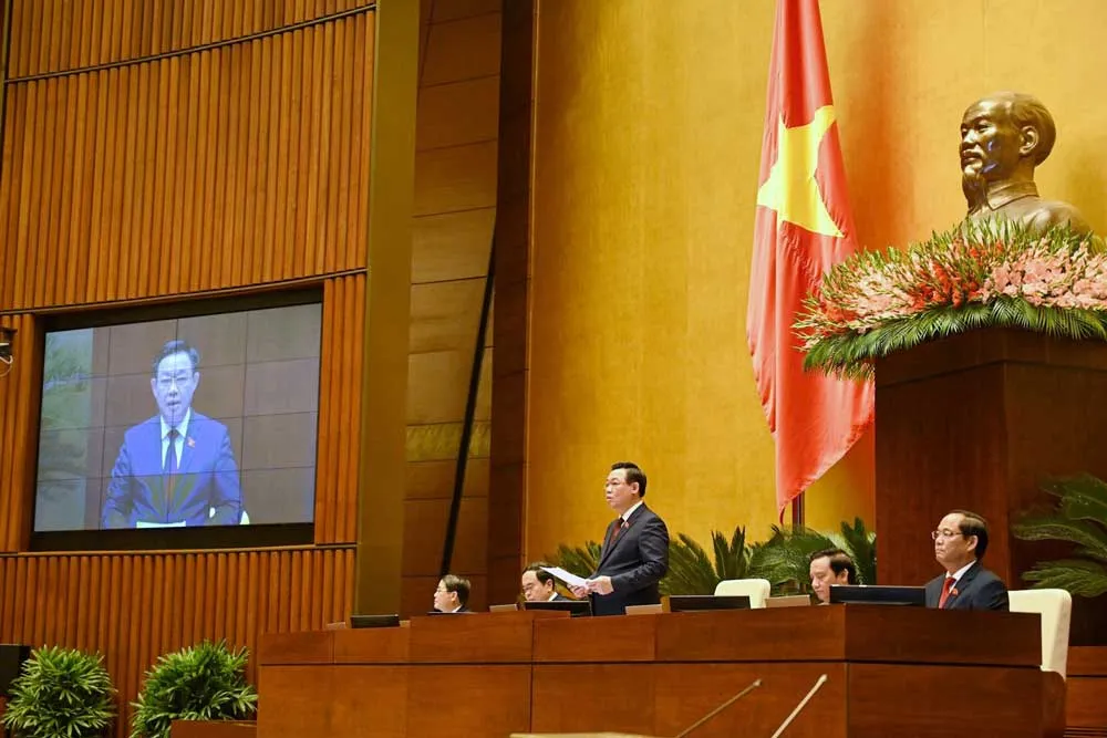 Chủ tịch Quốc hội Vương Đình Huệ phát biểu điều hành kỳ họp bất thường lần thứ 4, sáng 2-3. Ảnh: VIẾT CHUNG