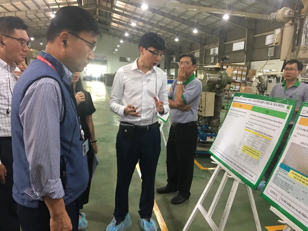 Đoàn chuyên gia của Tập đoàn Samsung tìm kiếm cơ hội thu mua sản phẩm công nghiệp hỗ trợ của doanh nghiệp Việt Nam