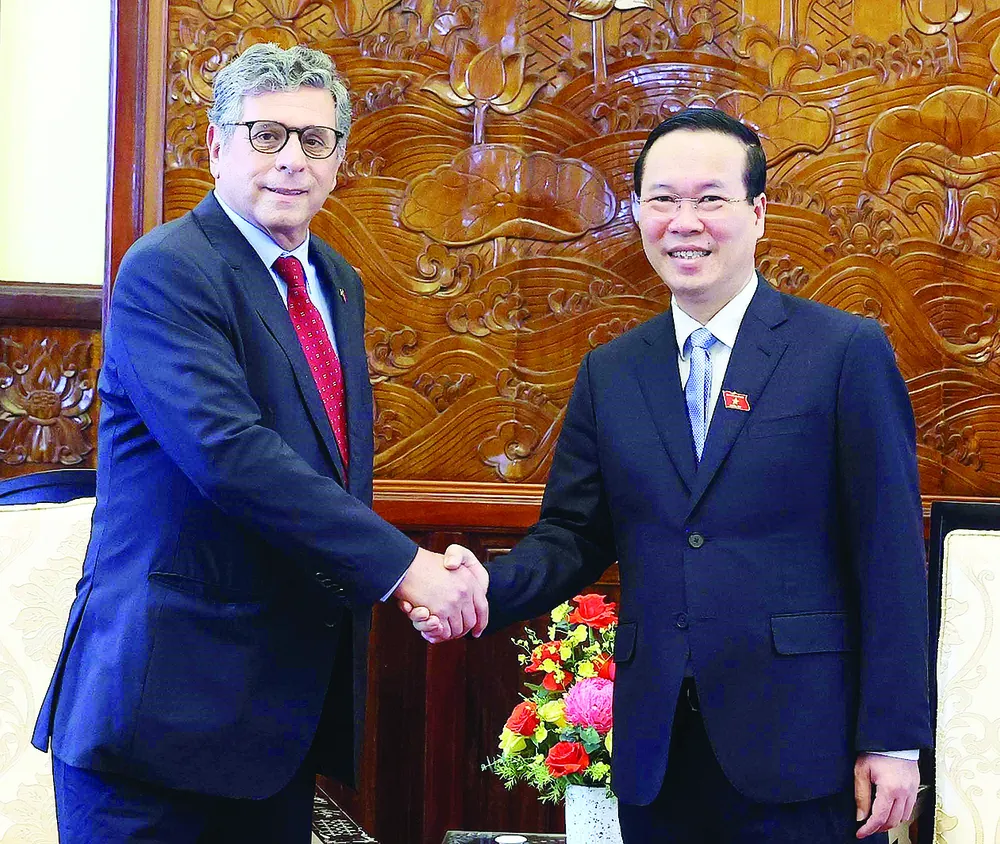 Chủ tịch nước Võ Văn Thưởng tiếp Đại sứ Brazil Marco Farani trình Quốc thư. Ảnh: TTXVN