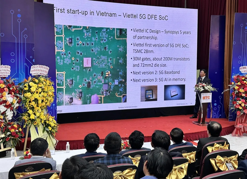Chip do Tập đoàn Viettel thiết kế được giới thiệu tại Khu Công nghệ cao TPHCM trong sự kiện liên quan đến ngành vi mạch