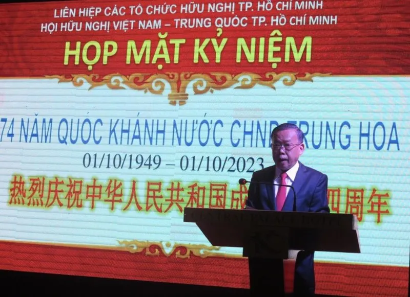 Bí thư Thành ủy TP Thủ Đức, Chủ tịch Hội hữu nghị Việt Nam – Trung Quốc TPHCM Nguyễn Hữu Hiệp phát biểu tại buổi họp mặt