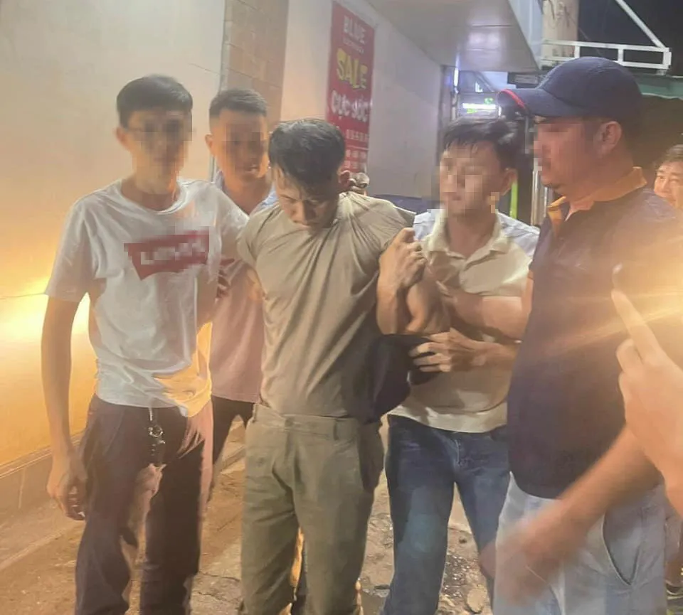 Bắt đối tượng cướp tài sản tại nhà sách Phước Thái