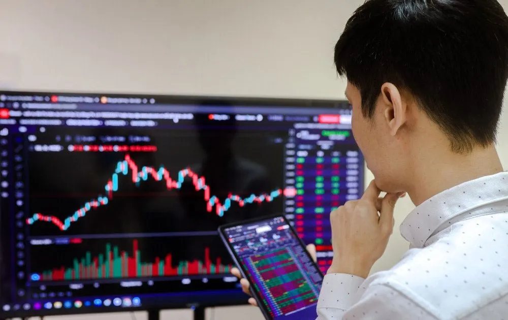 Cơ quan quản lý cần mạnh tay với hoạt động bán 'chui' cổ phiếu