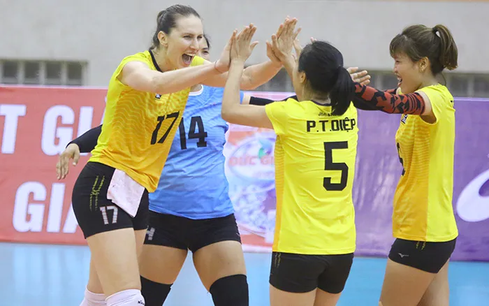 Ngoại binh Polina Rahimova (17) từng giúp Thái Bình vô địch năm 2022 hiện đang chơi rất hay trong đội hình Hóa chất Đức Giang Hà Nội. Ảnh: DŨNG PHƯƠNG