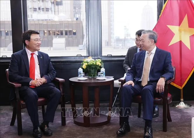 Tổng Bí thư, Chủ tịch nước Tô Lâm tiếp ông Wally Liaw, nhà sáng lập và là Phó Chủ tịch cấp cao phụ trách phát triển kinh doanh Supermicro. Ảnh: TTXVN