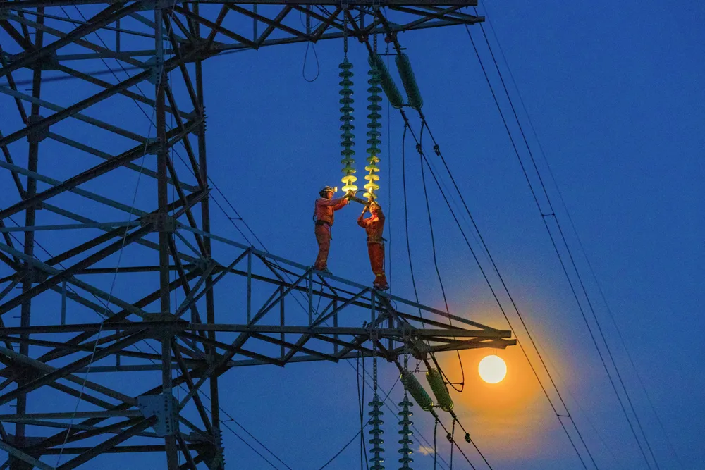 Cống hiến- Thắp sáng niềm tin sau bão Yagi.jpeg