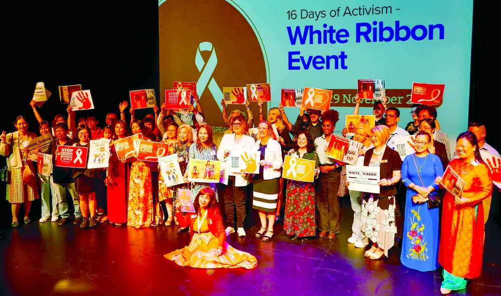 Sự kiện “16 Ngày hành động - Ngày ruy băng trắng”. Ảnh: AVWA