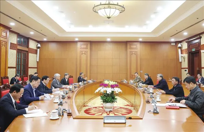 vna_potal_ban_bi_thu_cho_y_kien_ve_bao_cao_tinh_hinh_to_chuc_tet_at_ty_2025_stand (1).jpg