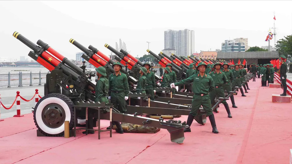 Trận địa pháo bến Bạch Đằng 