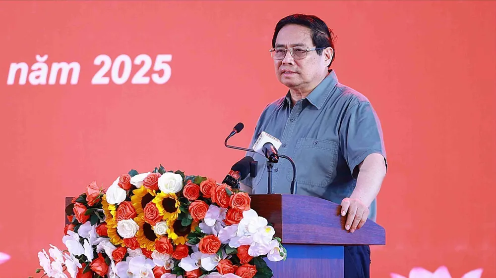 Thủ tướng Phạm Minh Chính phát biểu, tri ân chiến sĩ cách mạng bị địch bắt, tù đày. Ảnh: TTXVN