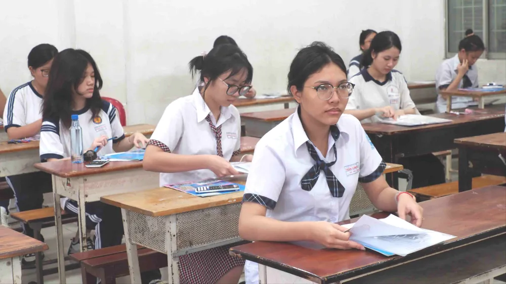 Học sinh tham gia Kỳ thi tốt nghiệp THPT trên địa bàn TPHCM 