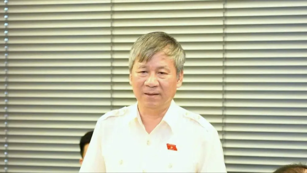 ĐB Nguyễn Anh Trí (Hà Nội) phát biểu sáng 23-5. Ảnh: QUANG PHÚC