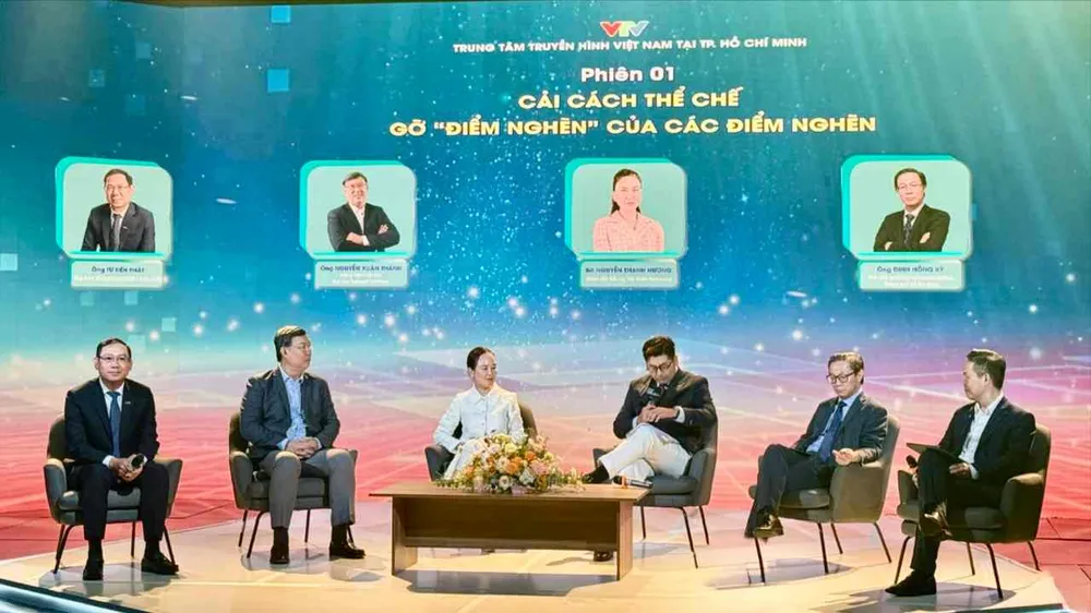 Quang cảnh buổi tọa đàm 