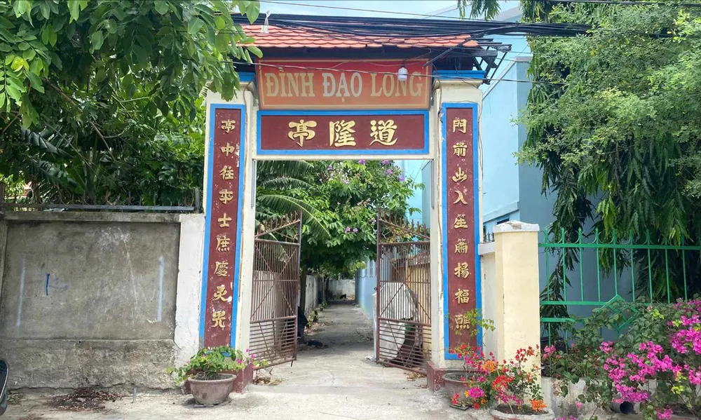 Mái đình làng luôn gắn liền với nhiều kỷ niệm