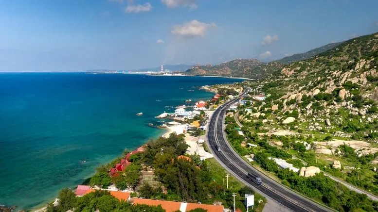 Chính phủ yêu cầu đẩy nhanh tiến độ đầu tư xây dựng hệ thống đường bộ ven biển