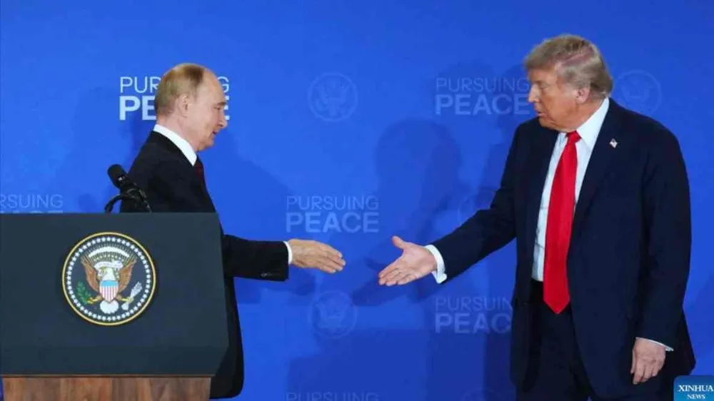 Tổng thống Mỹ Donald Trump và Tổng thống Nga Vladimir Putin họp báo tại Alaska, Mỹ 