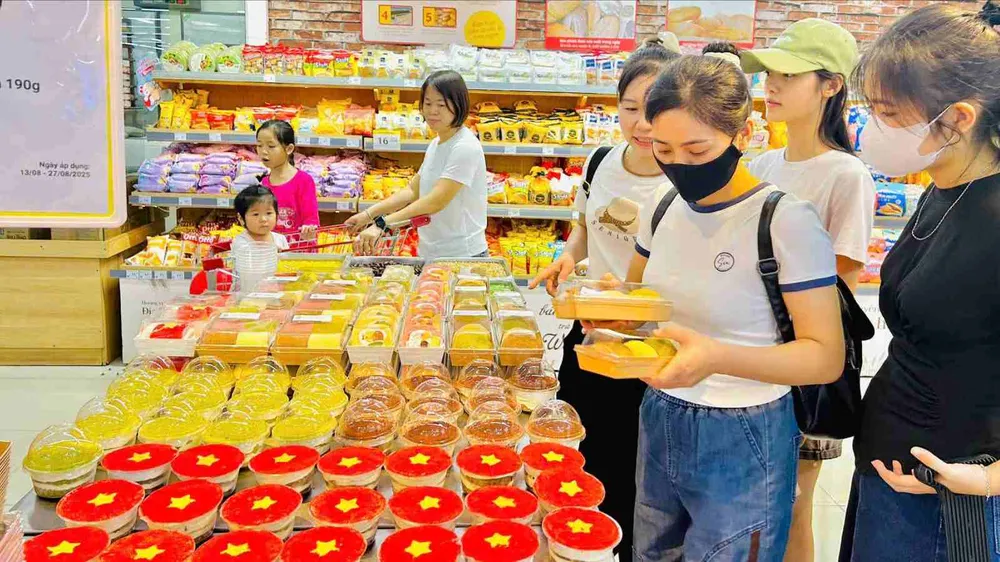 Siêu thị tăng nguồn hàng phục vụ Quốc khánh 2-9