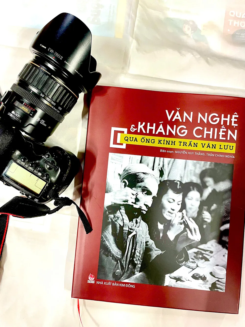 CN3 xem nghe doc.jpg