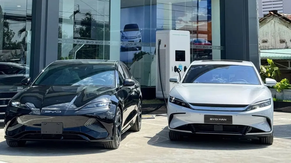 Tại Việt Nam, các mẫu xe như BYD luôn sẵn hàng