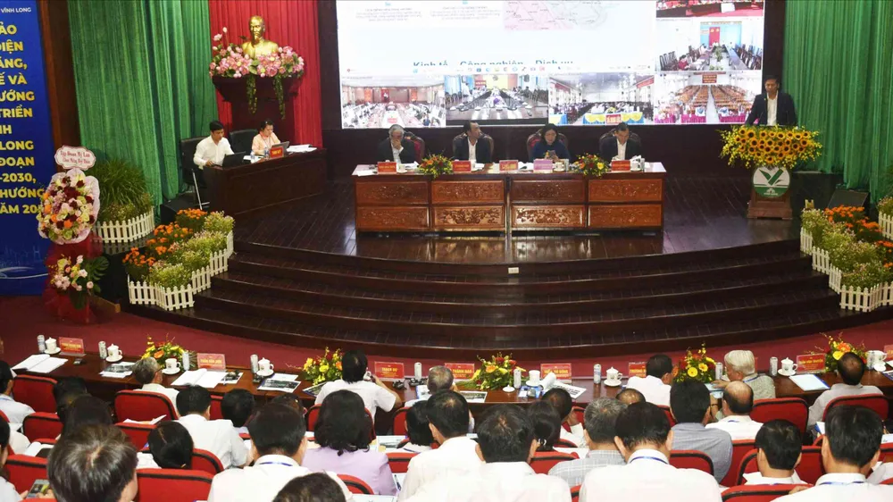 Hội thảo được kết nối trực tuyến đến 124 điểm cầu xã, phường trên toàn tỉnh