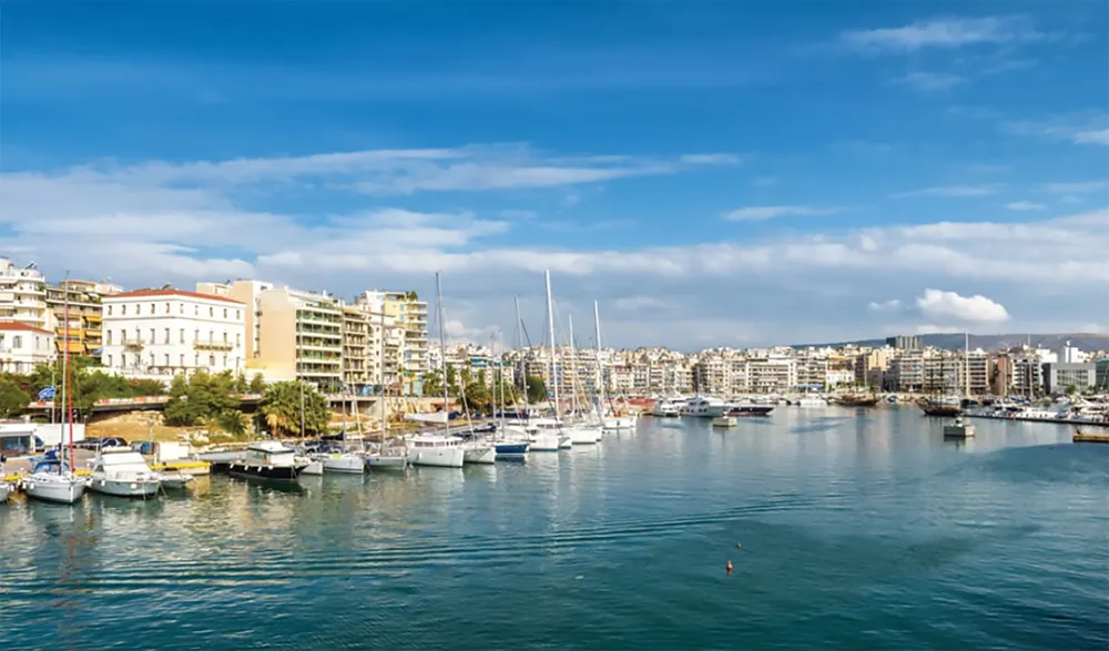 Thành phố nổi tiếng Piratheus, Hy Lạp bên bờ Địa Trung Hải. Ảnh: EURONEWS 