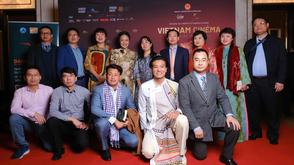 Dàn nghệ sĩ Việt tham dự tuần lễ Điện ảnh Việt Nam tại Pháp