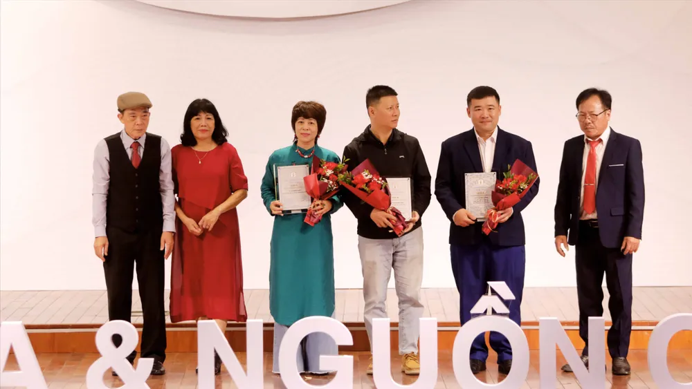 Trao giải nhất cho ba tác giả có tác phẩm xuất sắc
