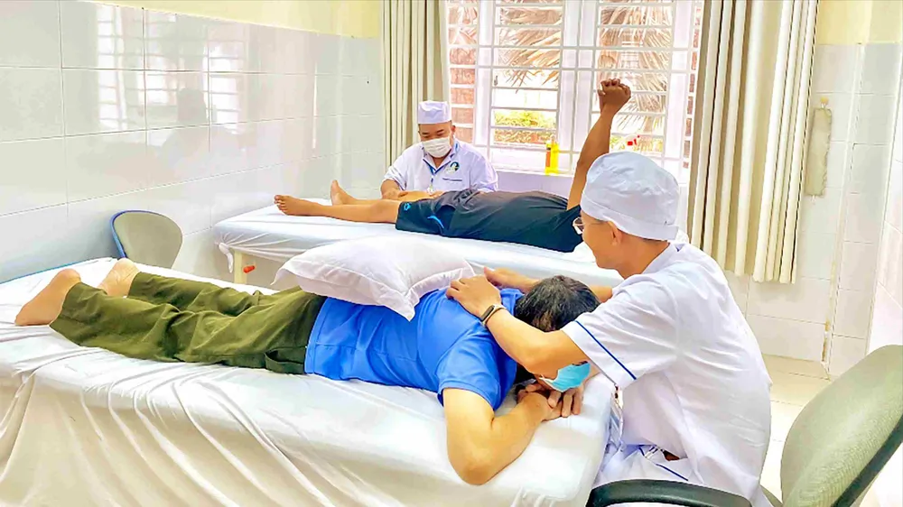 Bác sĩ Bệnh viện Y học cổ truyền TPHCM hỗ trợ chuyên môn tại Bệnh viện Y học cổ truyền Bà Rịa - Vũng Tàu