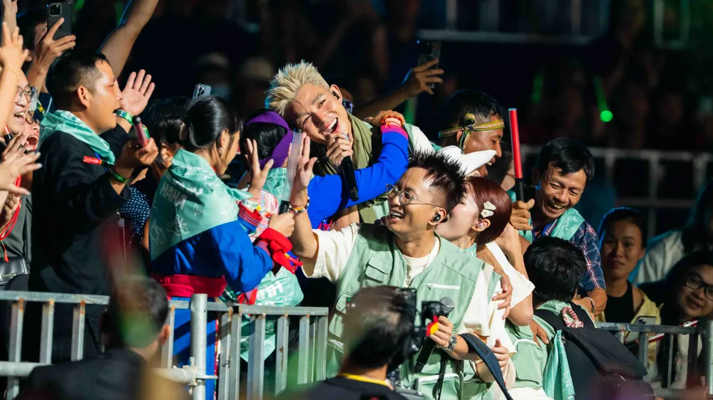 Chương trình concert Anh trai vượt ngàn chông gai ngày thứ 8 