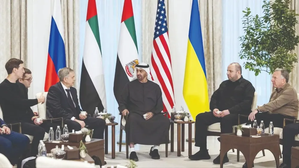 Tổng thống UAE tiếp các đoàn tham gia đàm phán ba bên vòng 1 tại Abu Dhabi (ẢNH: EMIRATES NEWS AGENCY)