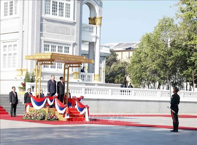 Lễ đón Tổng Bí thư Tô Lâm thăm cấp Nhà nước tới CHDCND Lào. Ảnh: TTXVN