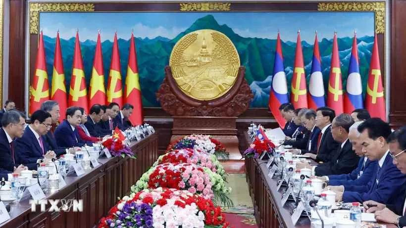Tổng Bí thư Tô Lâm và Tổng Bí thư, Chủ tịch nước Lào Thongloun Sisoulith hội đàm. Ảnh: TTXVN